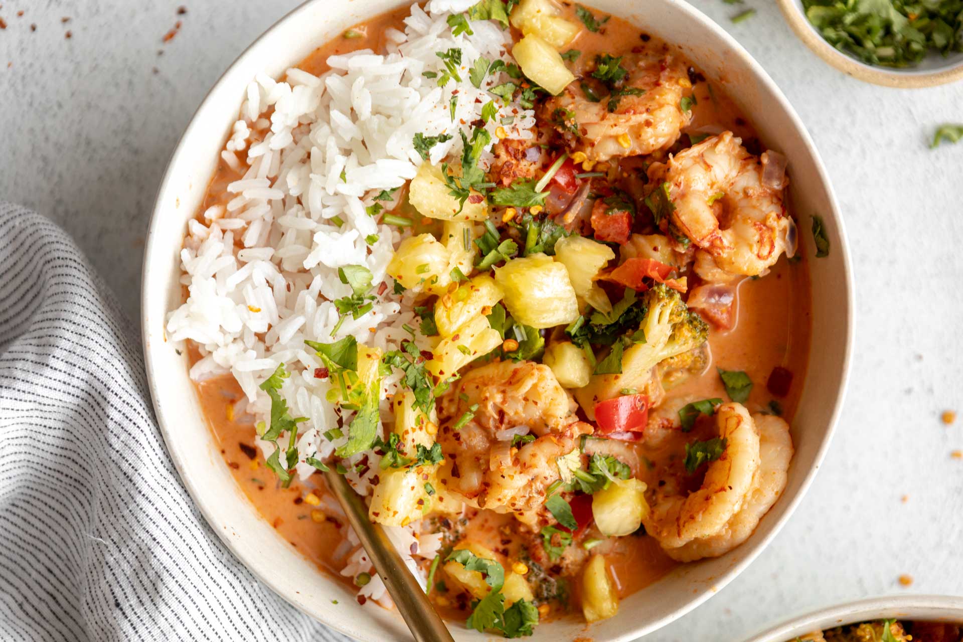 One-Pan Thai Coconut Curry Shrimp: Broiled Perfection in Minutes